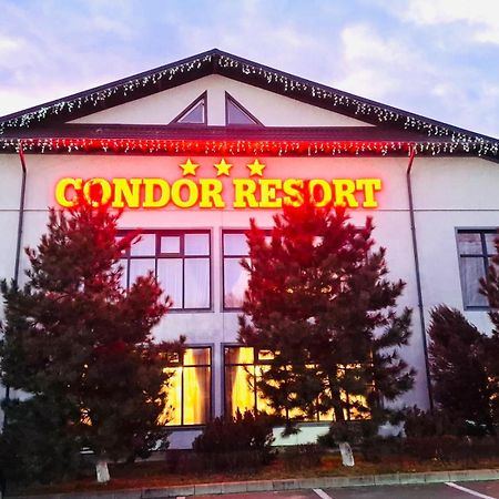 Condor Resort Dulcesti Luaran gambar