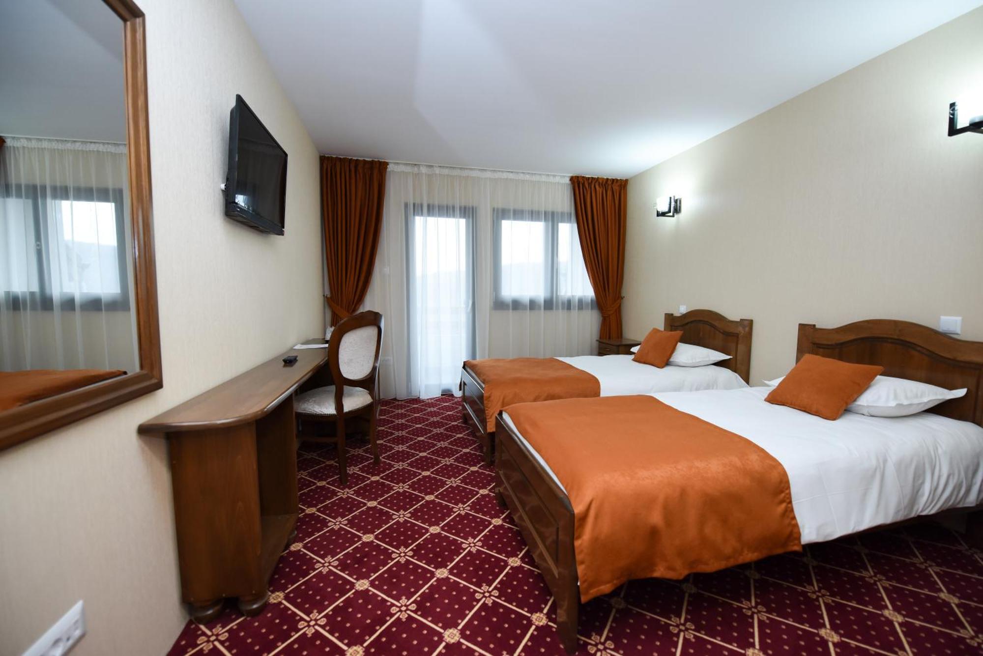 Condor Resort Dulcesti Bilik gambar