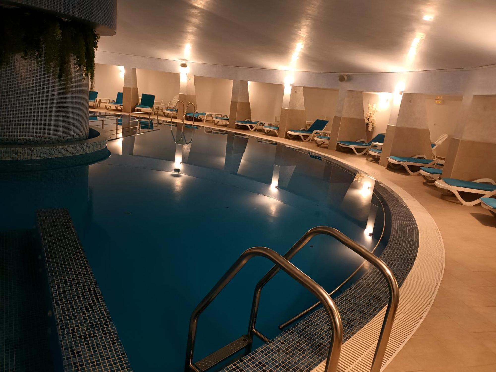 Condor Resort Dulcesti Luaran gambar