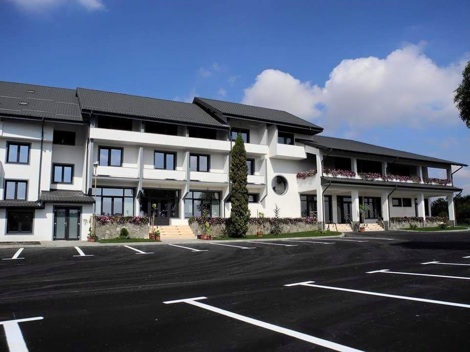 Condor Resort Dulcesti Luaran gambar