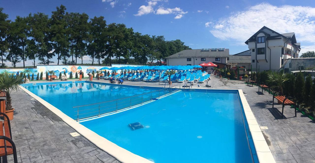 Condor Resort Dulcesti Luaran gambar
